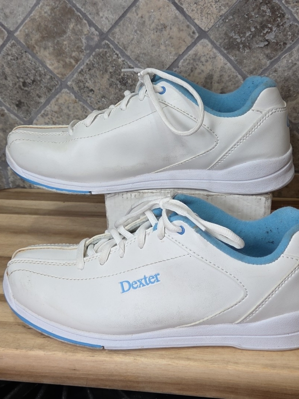 Womans Size 10 M Dexter Raquel IV White and Light Blue Bowling Shoes
